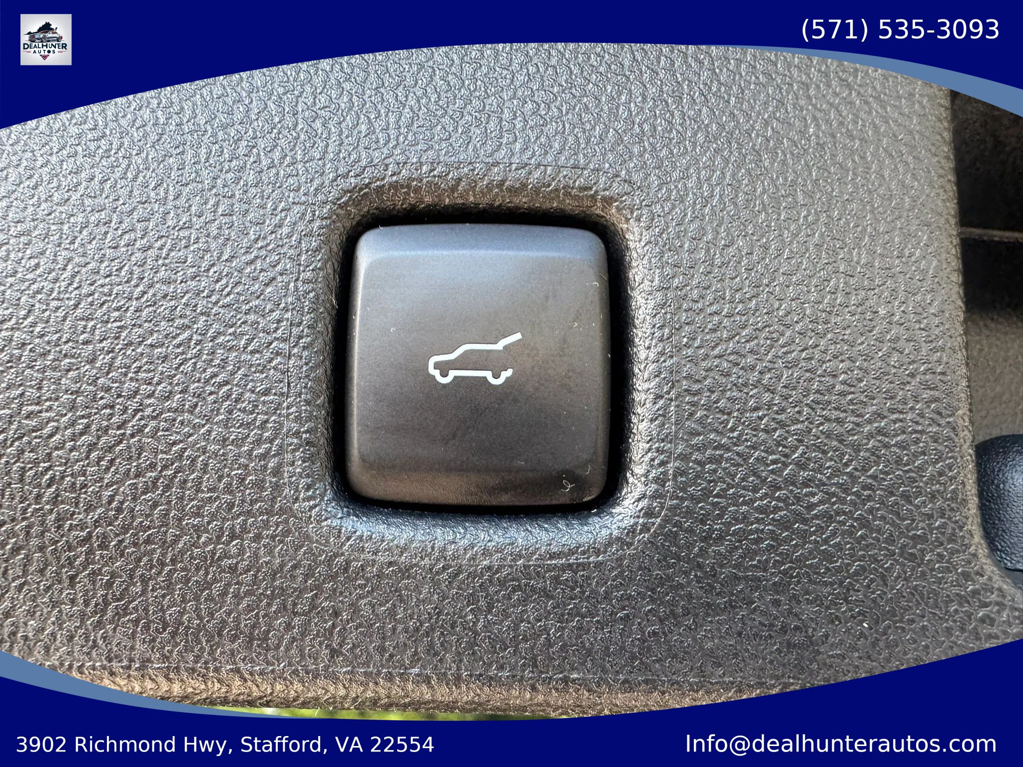 Used 2022 Ford Escape SEL w/ Class II Trailer Tow Package FWD image 16