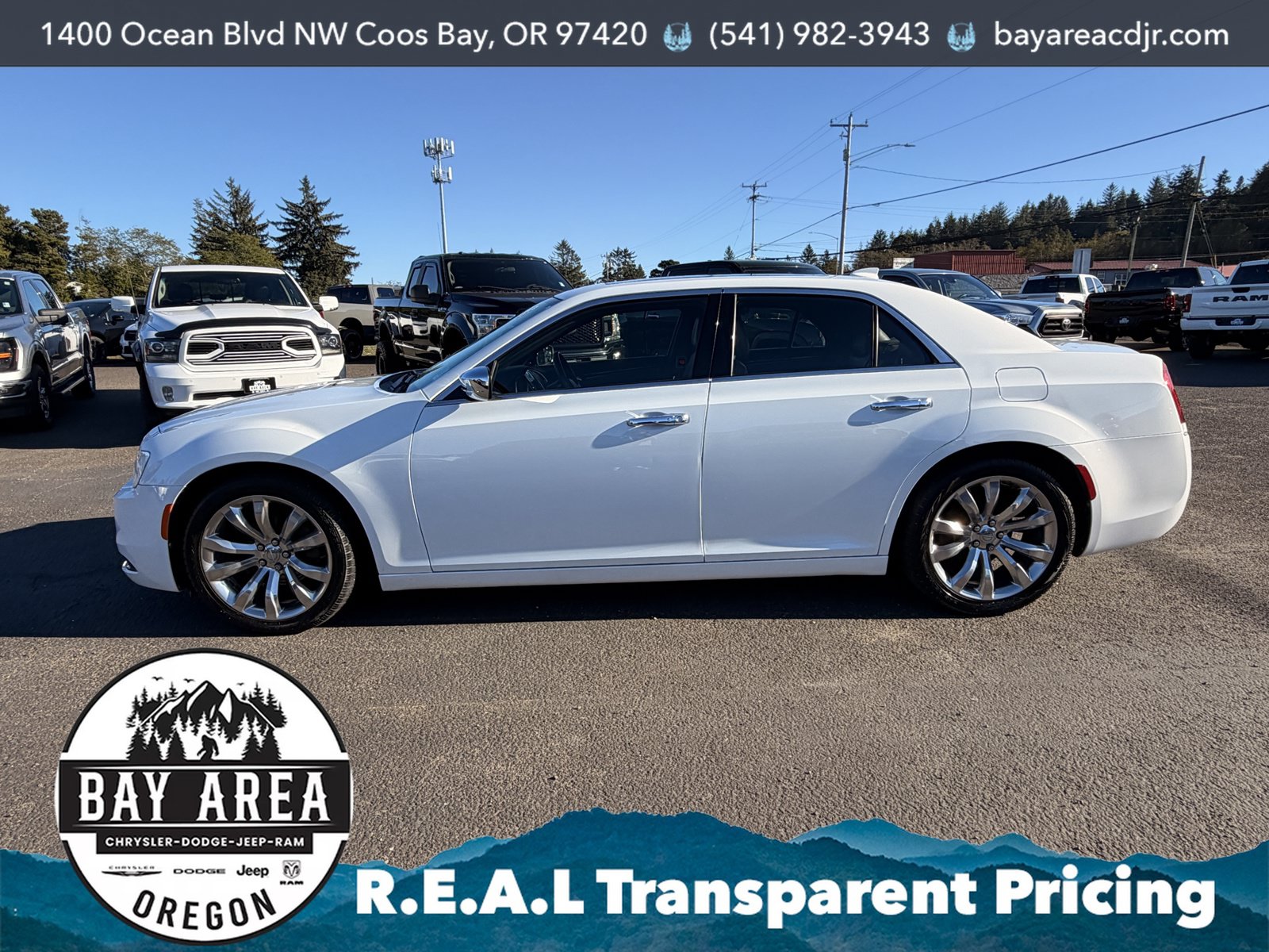 Used 2019 Chrysler 300 Limited w/ Light Group RWD image 10
