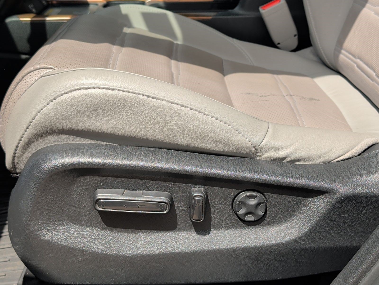 Used 2022 Honda CR-V Touring image 10