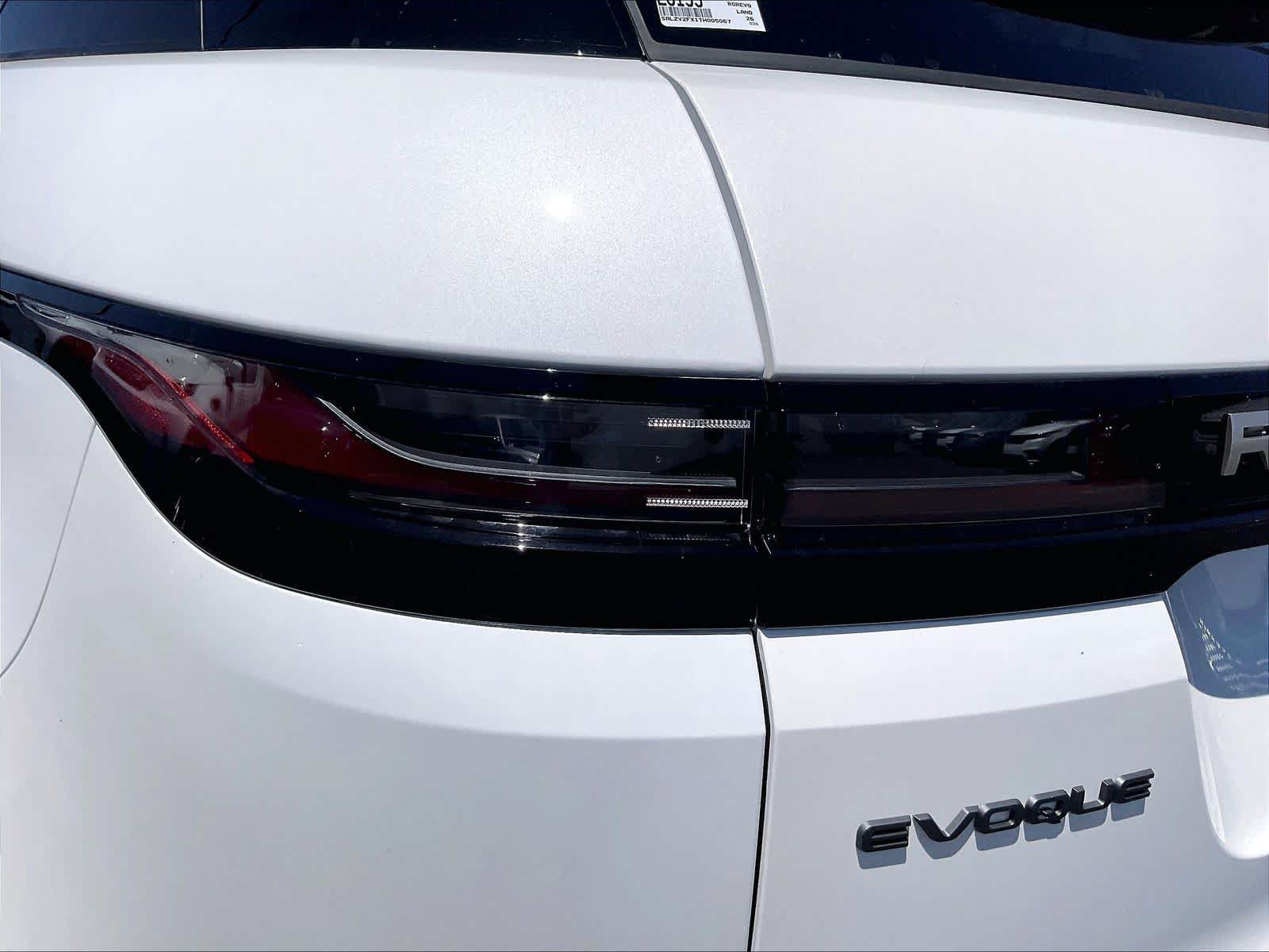 New 2026 Land Rover Range Rover Evoque Hoxton AWD/4WD image 25