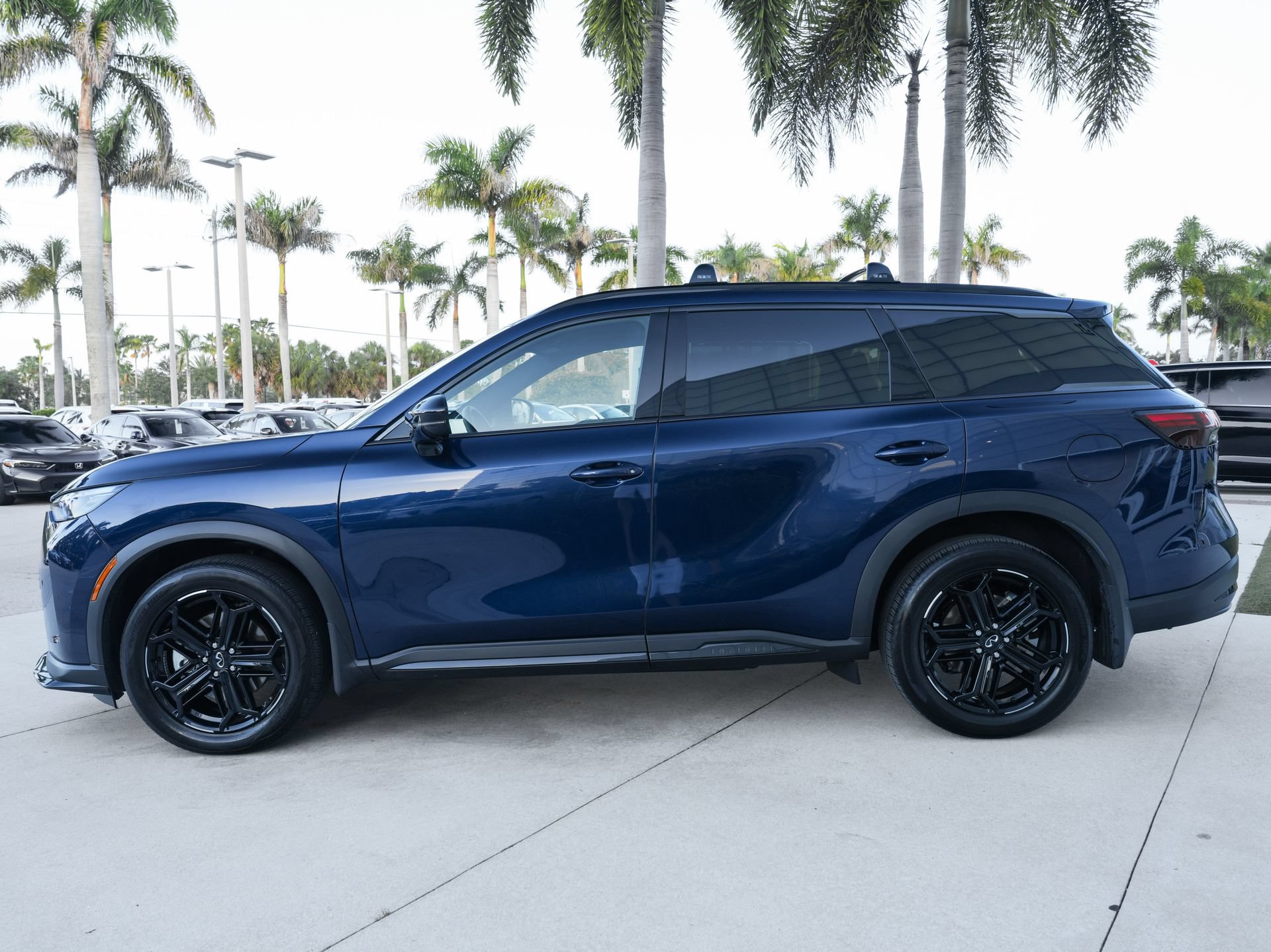 Certified 2026 INFINITI QX60 Sport w/ Dark Cargo Package AWD/4WD image 21