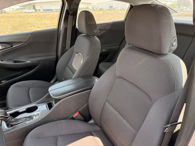 Used 2023 Chevrolet Malibu LT FWD image 15