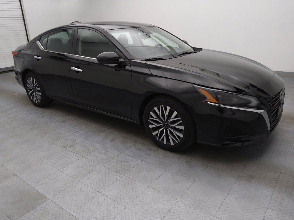 Used 2023 Nissan Altima 2.5 SV image 11