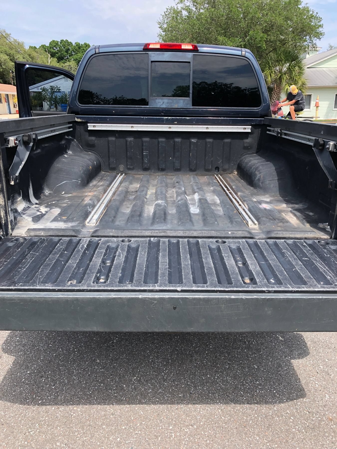 Used 2016 Nissan Frontier SV w/ SV Value Truck Package RWD image 15