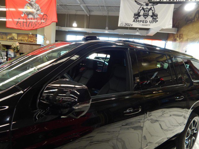 Used 2025 Chevrolet Suburban RST w/ Comfort Package image 13