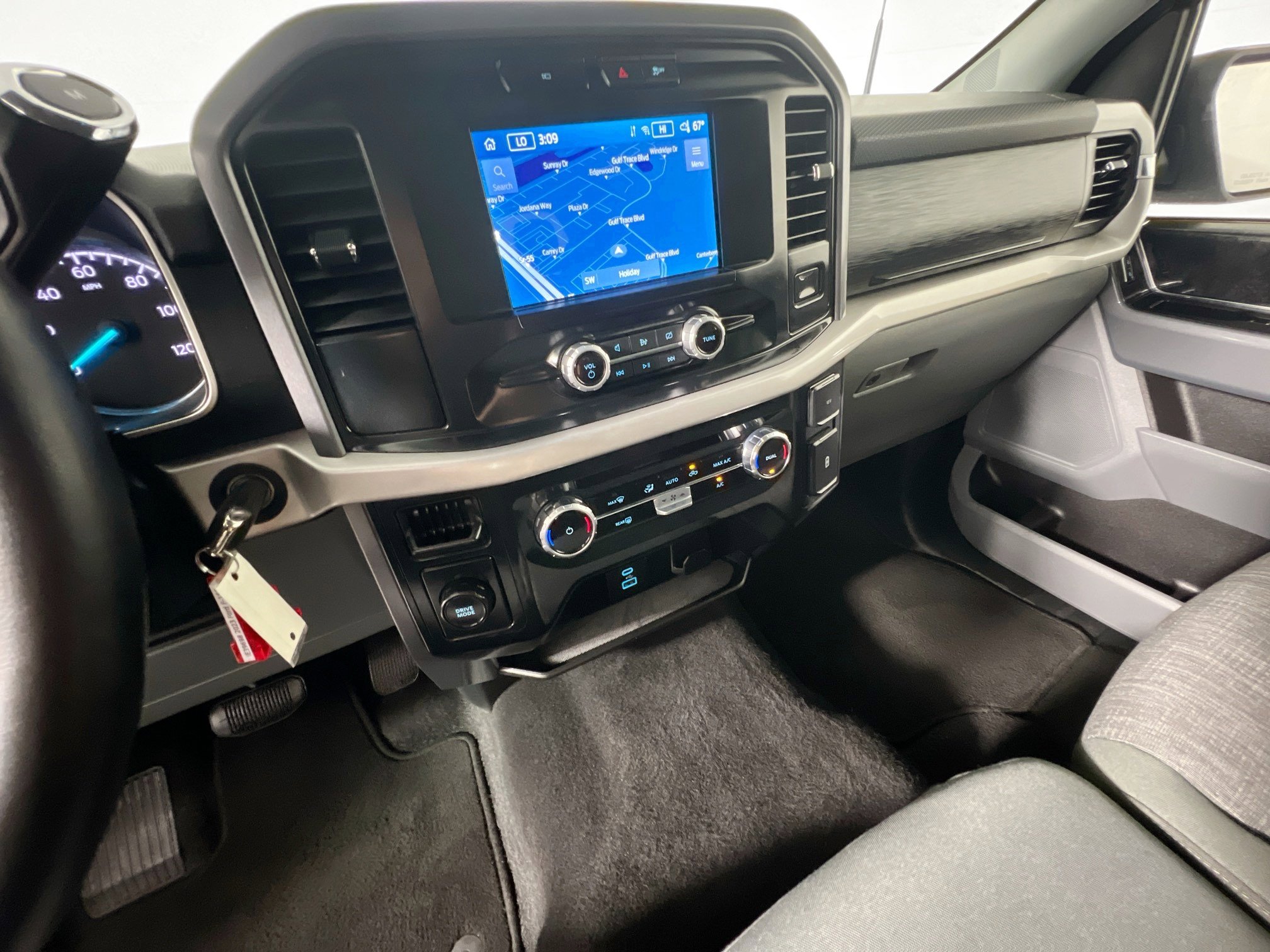 Used 2023 Ford F150 XLT w/ Equipment Group 301A Mid image 17