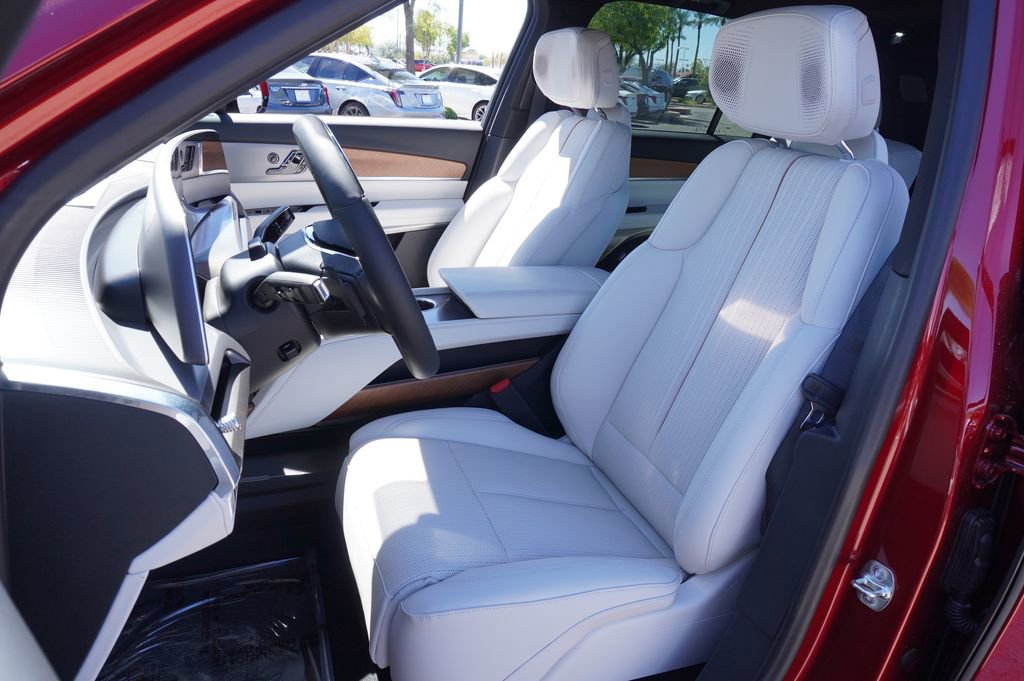 New 2026 Cadillac Vistiq Luxury image 15