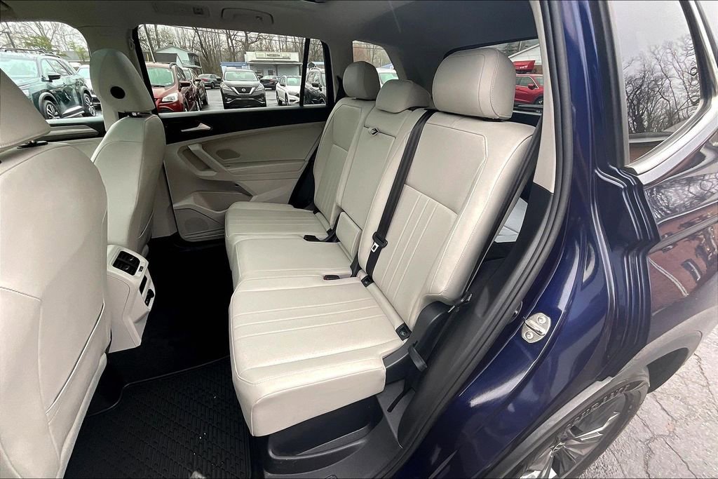 Used 2023 Volkswagen Tiguan SE w/ Panoramic Sunroof Package image 25