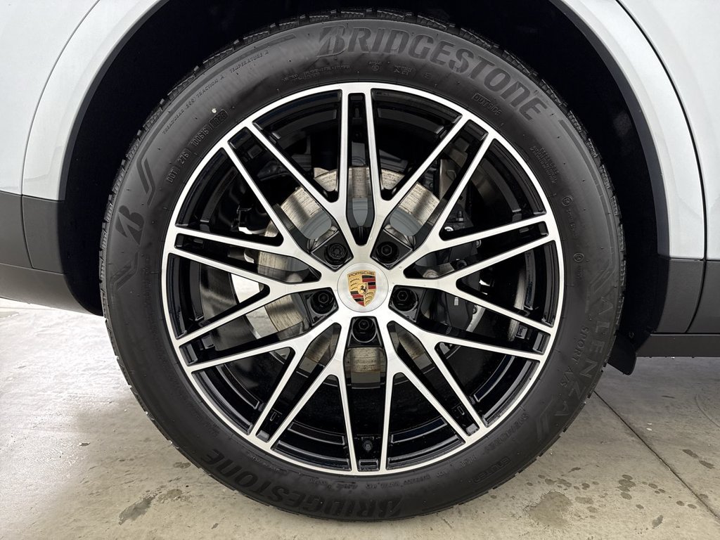 New 2026 Porsche Cayenne AWD/4WD image 16