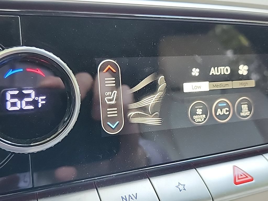 Used 2025 Genesis Electrified GV70 AWD/4WD image 21