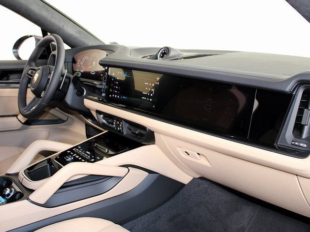 New 2026 Porsche Cayenne GTS image 26