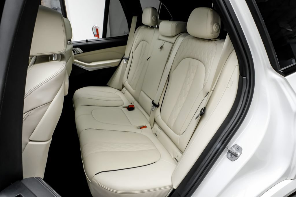 Used 2023 BMW X5 M50i w/ Executive Package AWD/4WD image 36