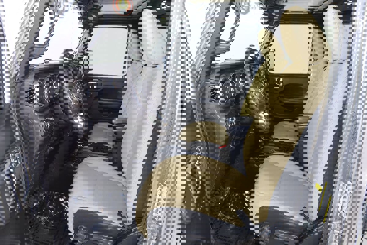 Used 2020 Jeep Gladiator Sport w/ Quick Order Package 24S image 12