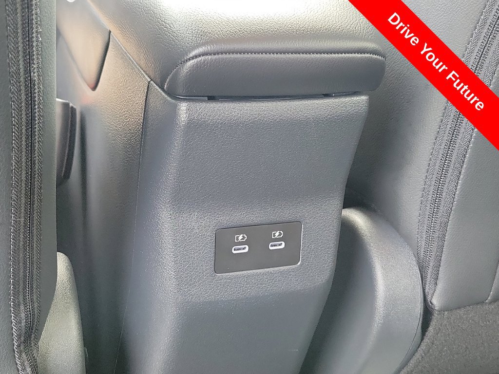 Used 2025 Nissan Kicks SR AWD/4WD image 23