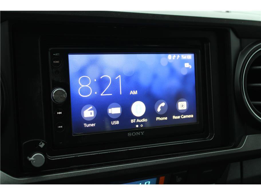 Used 2017 Toyota Tacoma TRD Off-Road w/ Premium & Technology Package image 25