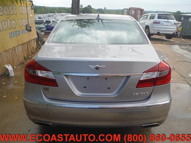 Used 2012 Hyundai Genesis 3.8 w/ Premium Pkg RWD image 5