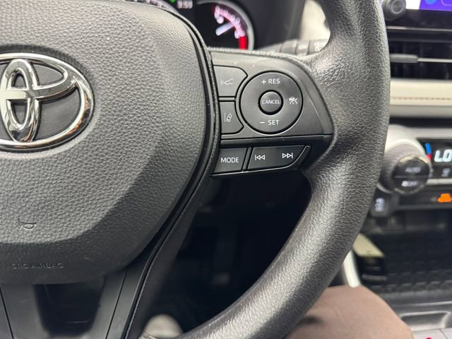 Used 2025 Toyota RAV4 XLE w/ Convenience Package FWD image 23