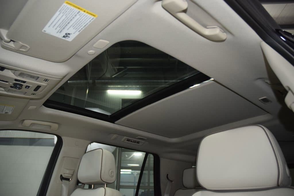 Used 2024 GMC Yukon Denali AWD/4WD image 52