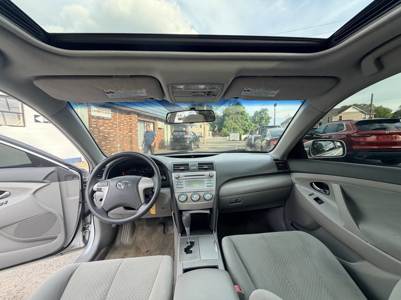 Used 2009 Toyota Camry LE FWD image 17
