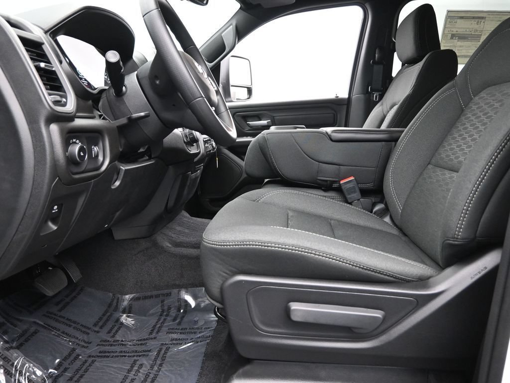 Used 2025 RAM 1500 Tradesman AWD/4WD image 25