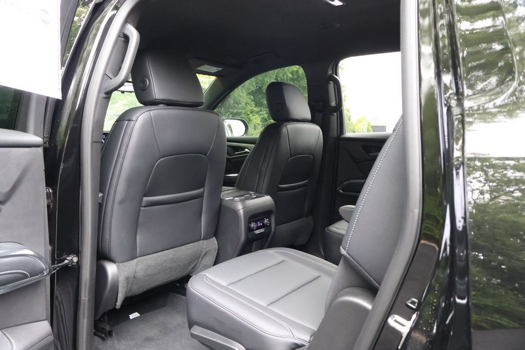 Used 2026 Chevrolet Traverse LT w/ Driver Confidence Package AWD/4WD image 44