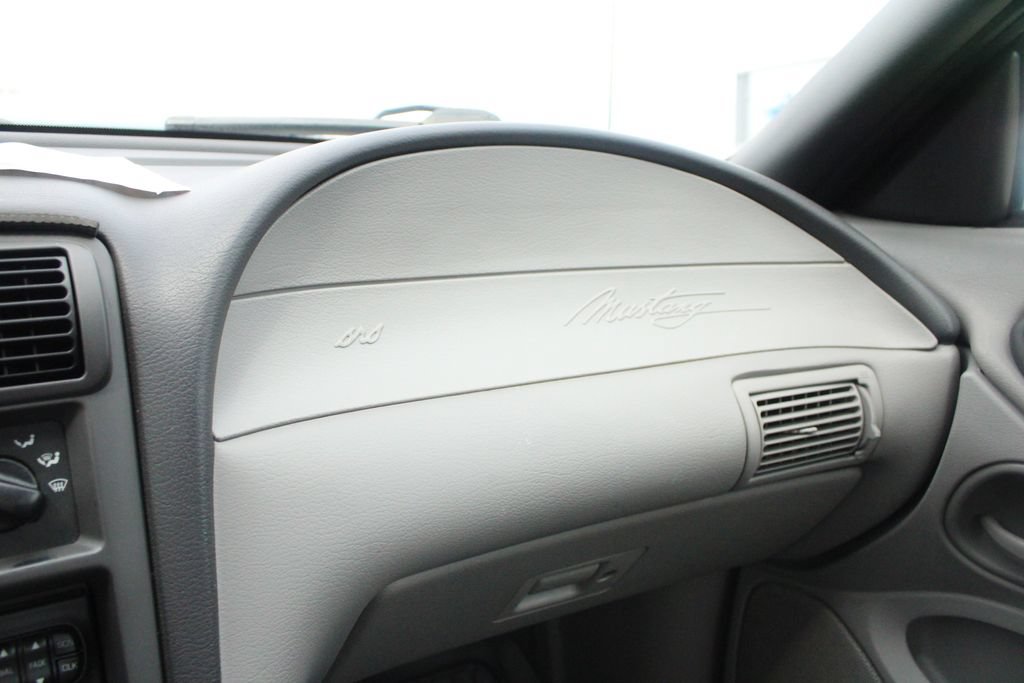 Used 2003 Ford Mustang Coupe RWD image 15