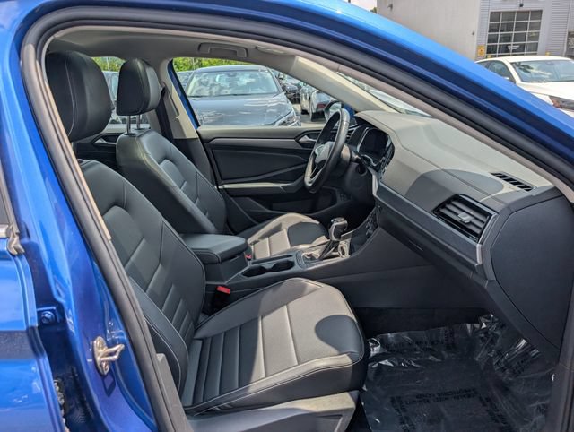 Used 2024 Volkswagen Jetta SE FWD image 11
