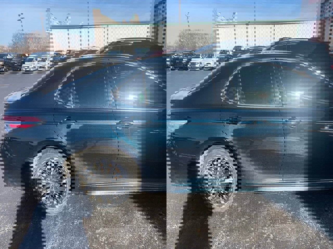 Used 2020 Toyota Camry XSE image 6