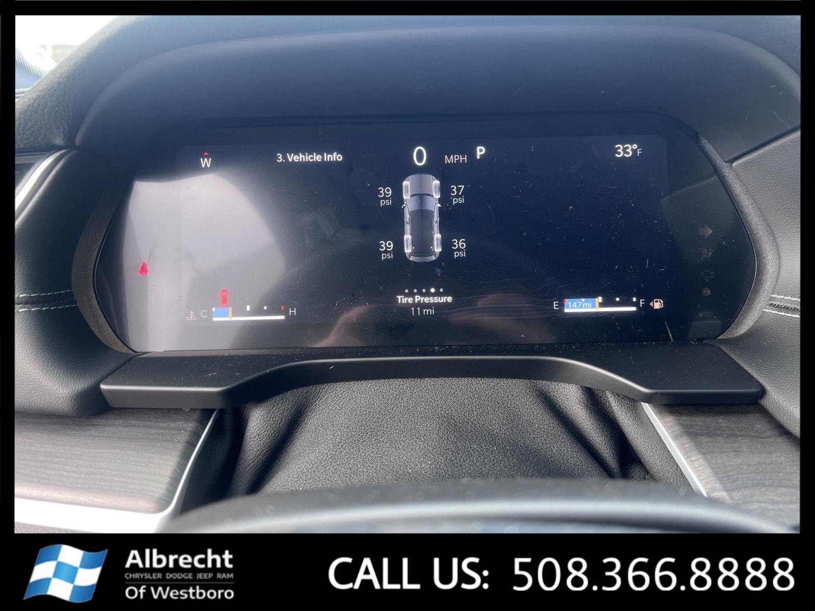 New 2025 Jeep Grand Cherokee Limited w/ Luxury Tech Group II image 21