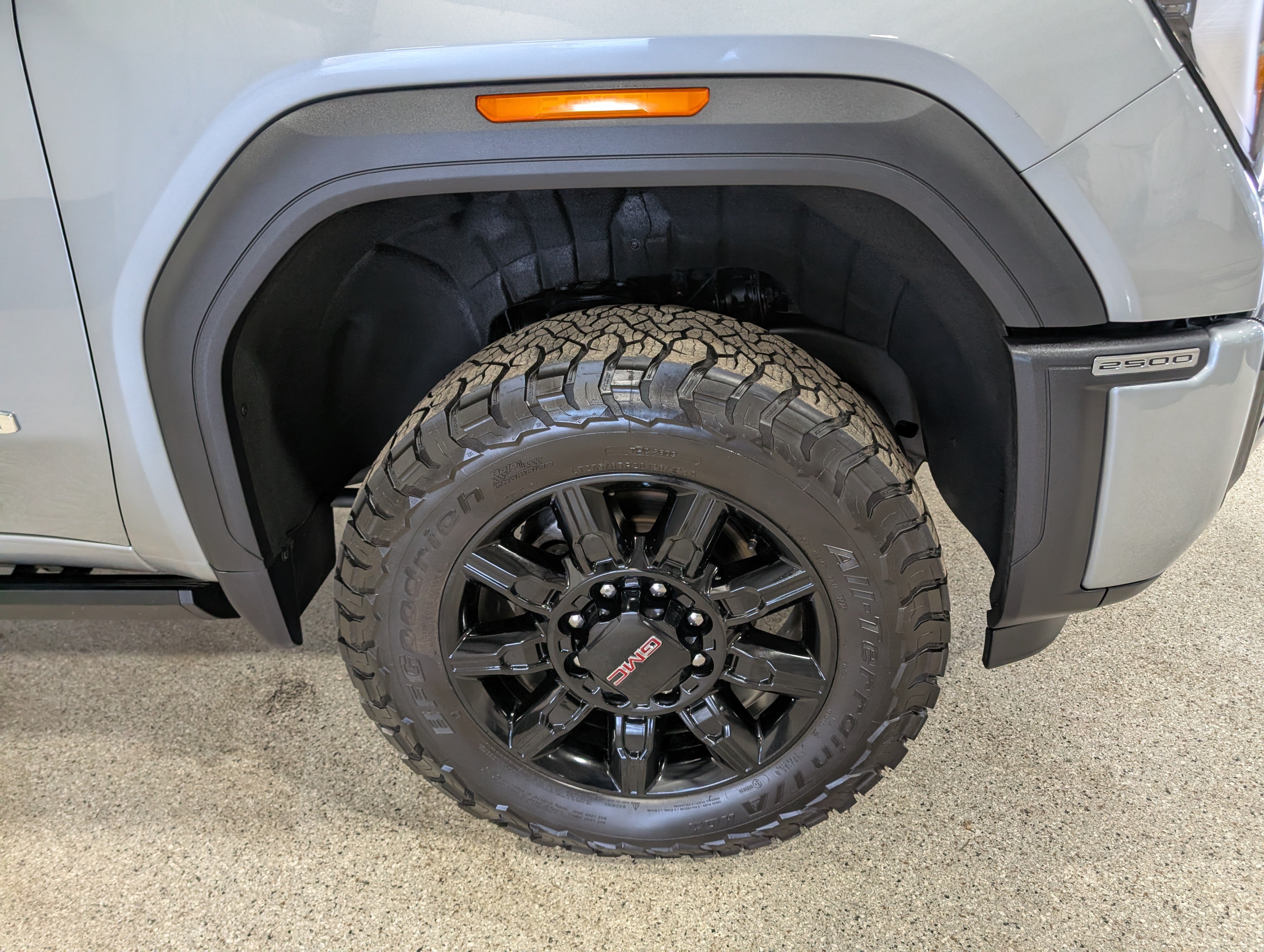Used 2026 GMC Sierra 2500 AT4 w/ AT4 Premium Plus Package AWD/4WD image 15