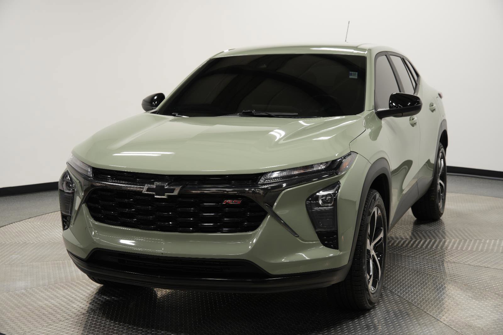 Used 2024 Chevrolet Trax RS w/ Driver Confidence Package image 3