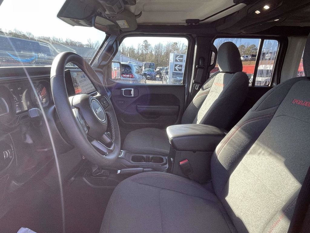 Used 2025 Jeep Wrangler Unlimited Rubicon image 26