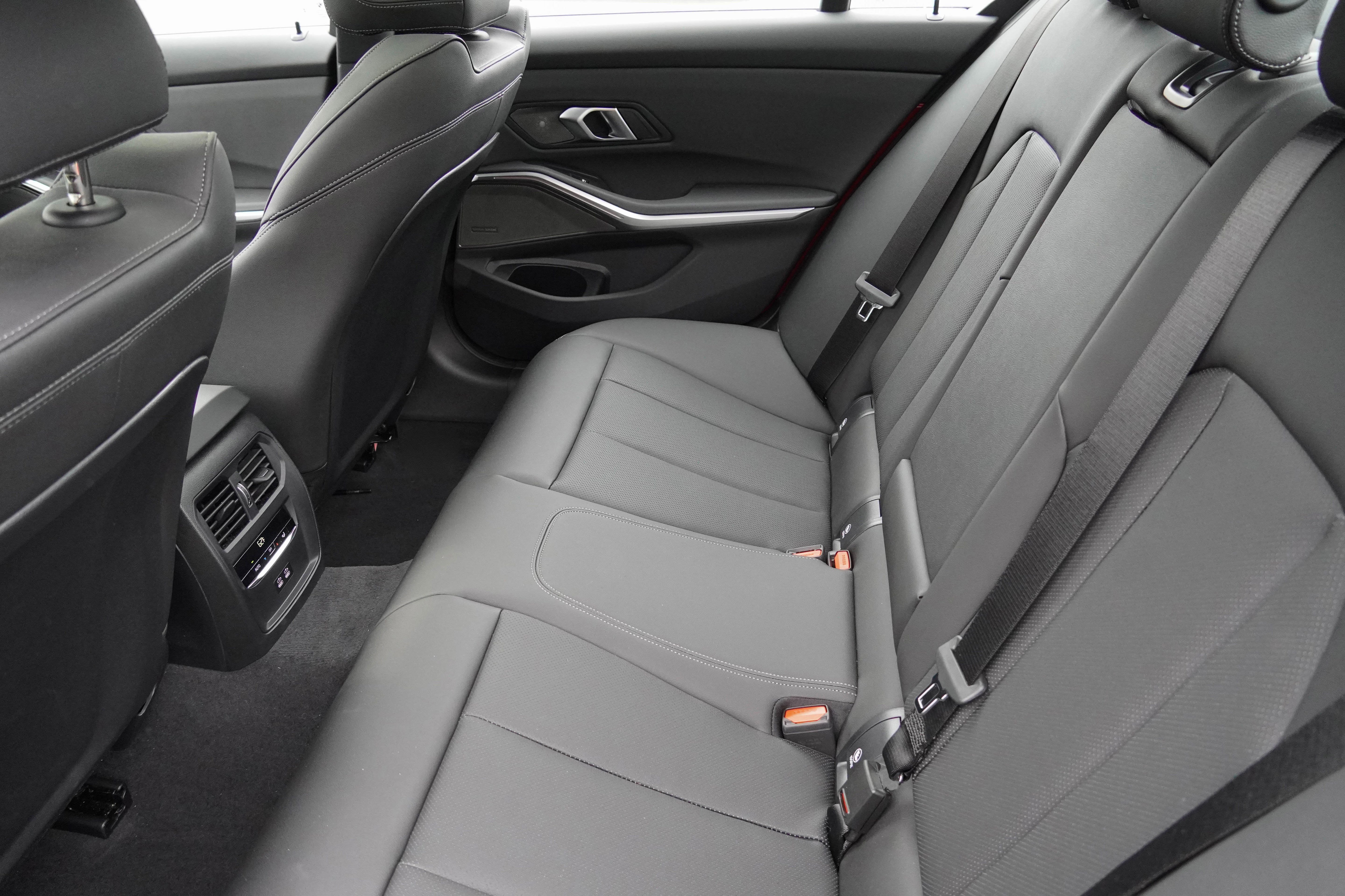 Certified 2025 BMW M340i Sedan RWD image 37