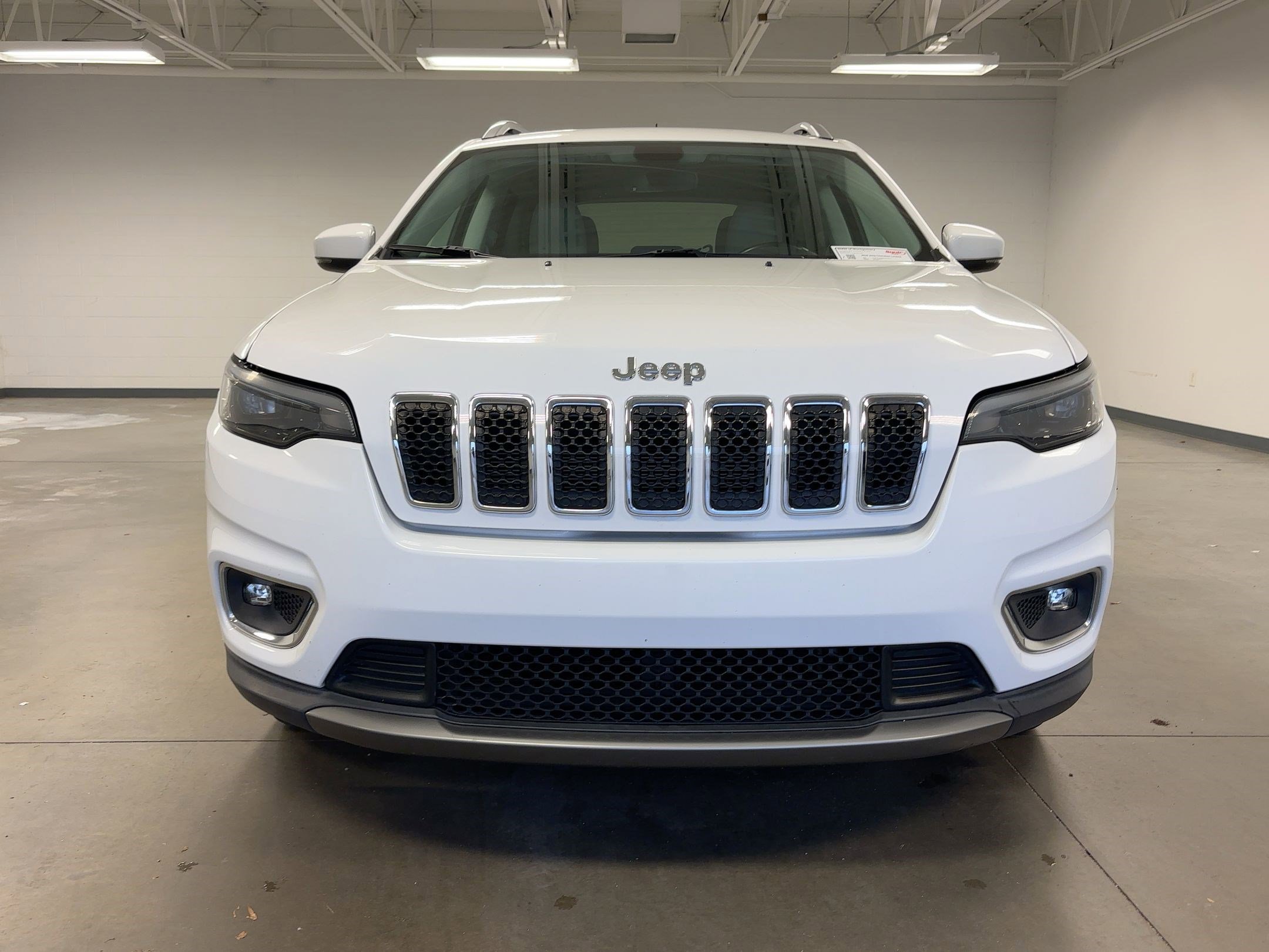 Used 2019 Jeep Cherokee Limited image 5