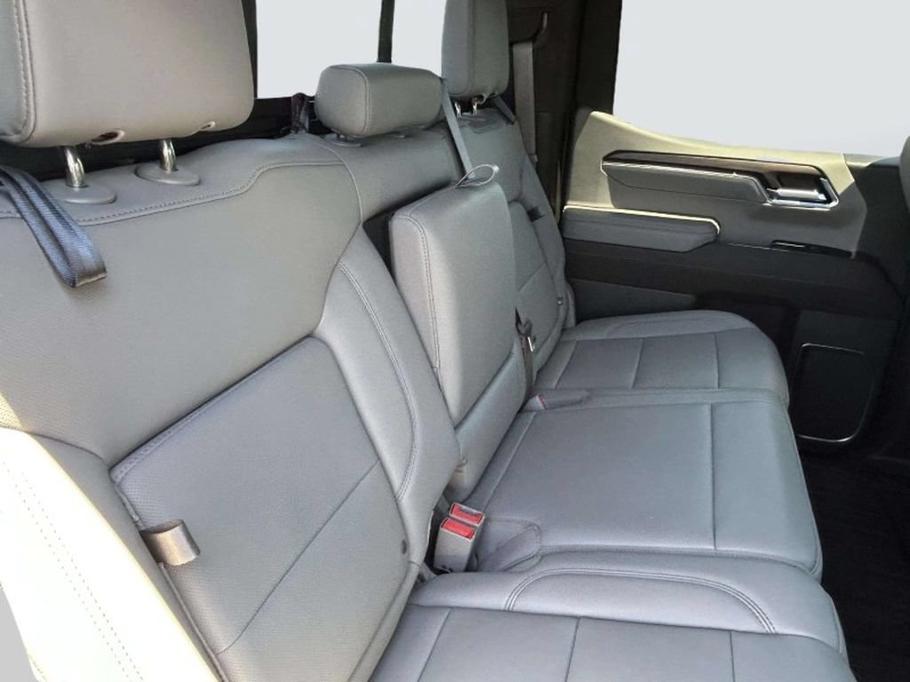 Used 2022 GMC Sierra 1500 SLT w/ SLT Premium Plus Package AWD/4WD image 28