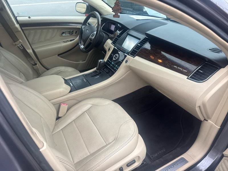 Used 2013 Ford Taurus Limited AWD/4WD image 8