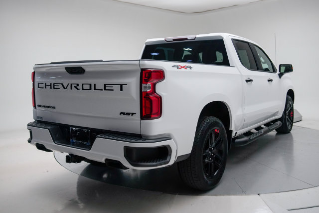 Used 2024 Chevrolet Silverado 1500 RST w/ Redline Edition AWD/4WD image 16