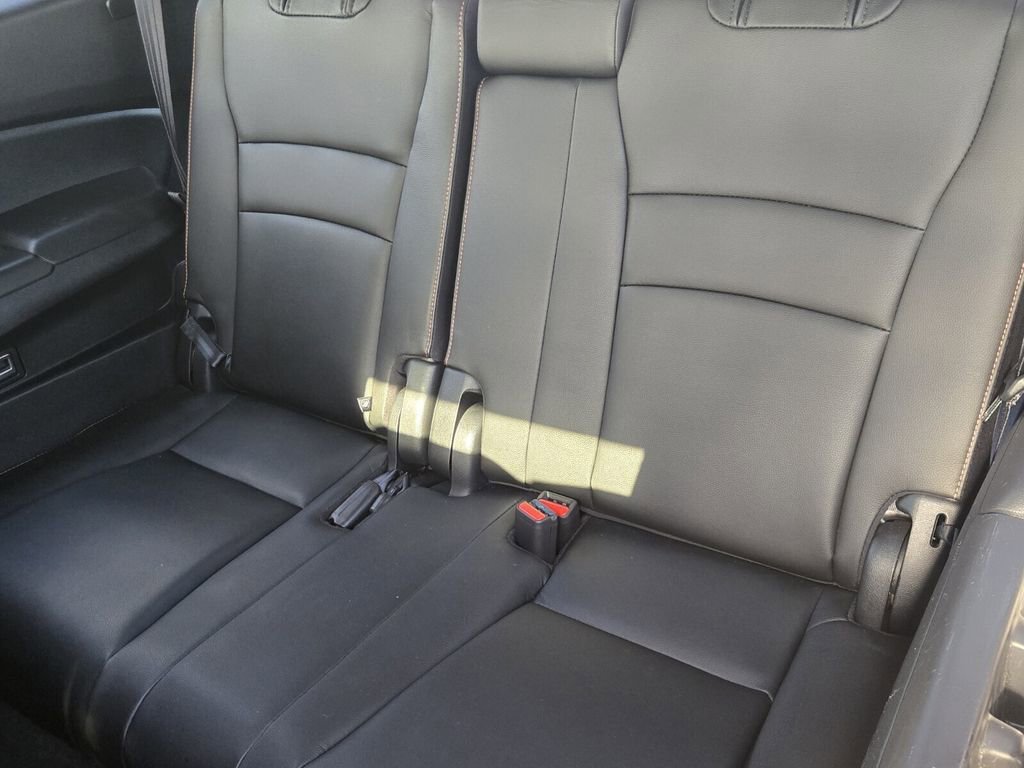 Used 2022 Honda Pilot TrailSport image 16