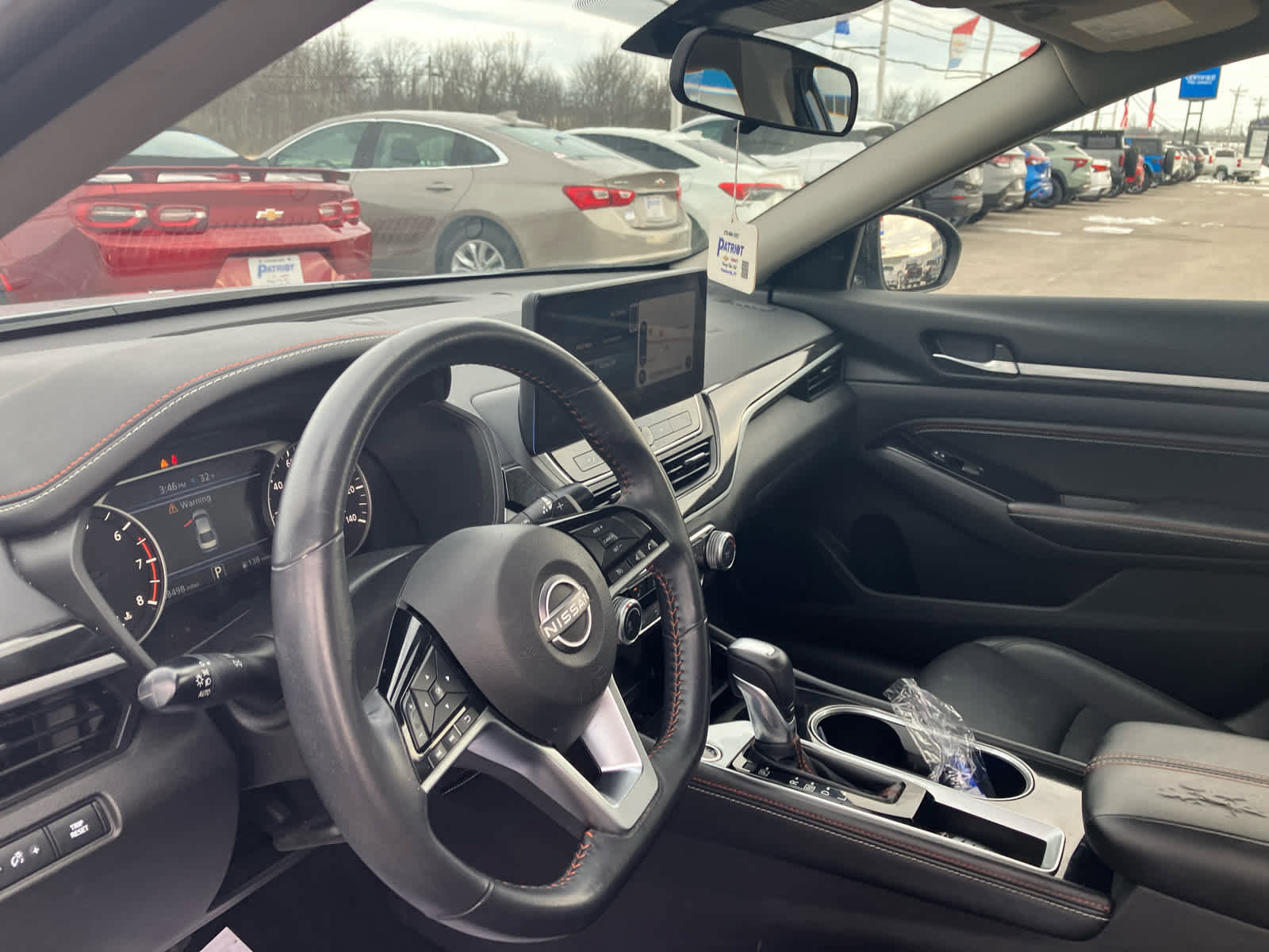 Used 2023 Nissan Altima 2.5 SR w/ SR Premium Package image 9