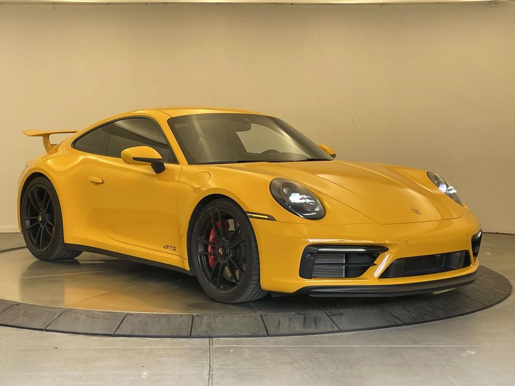 Certified 2024 Porsche 911 Carrera GTS RWD image 9