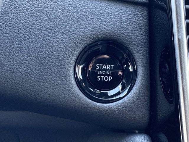 New 2026 Nissan Armada SL w/ Captain's Chari Seat Package AWD/4WD image 16