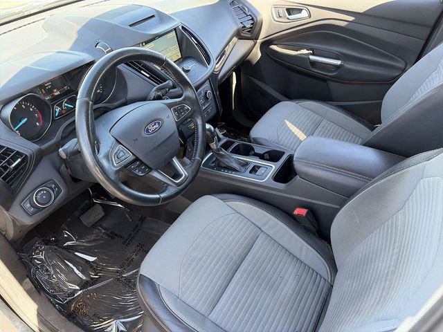 Used 2018 Ford Escape SE w/ SE Sport Appearance Package image 19