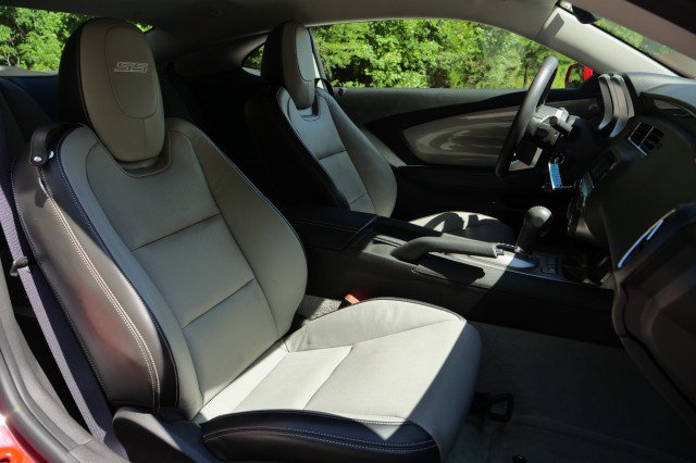 Used 2010 Chevrolet Camaro SS w/ RS Package RWD image 19