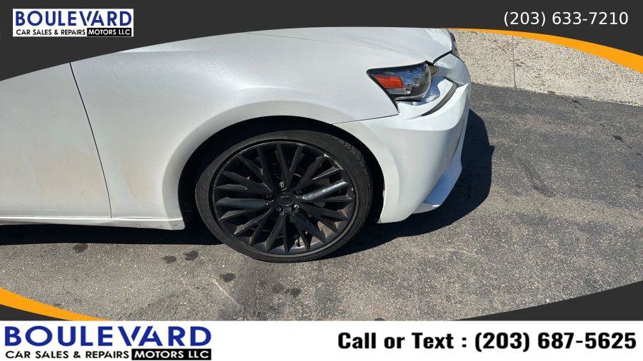 Used 2016 Lexus IS 300 AWD w/ Navigation System Package image 12