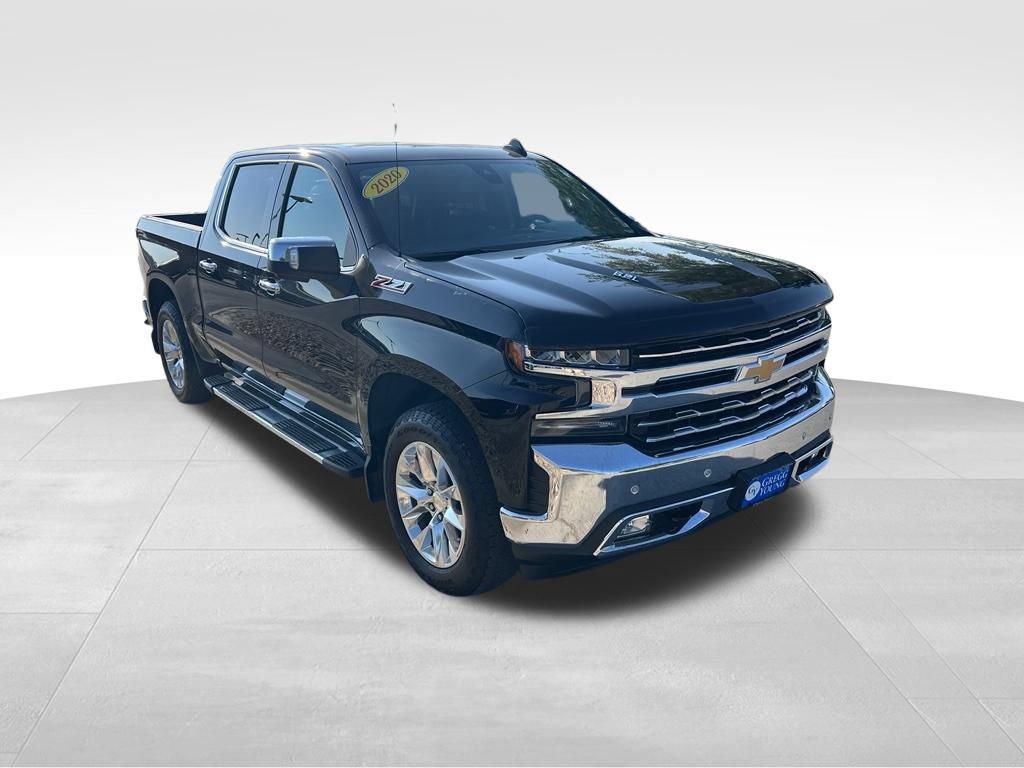 Used 2020 Chevrolet Silverado 1500 LTZ w/ LTZ Premium Package AWD/4WD image 15