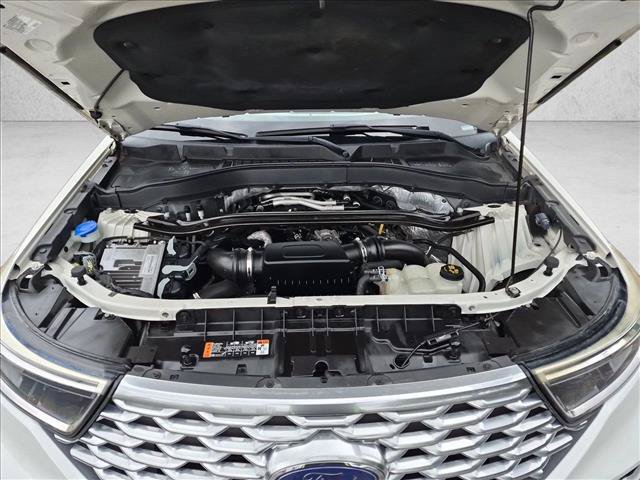 Used 2020 Ford Explorer Platinum w/ Premium Technology Package AWD/4WD image 26