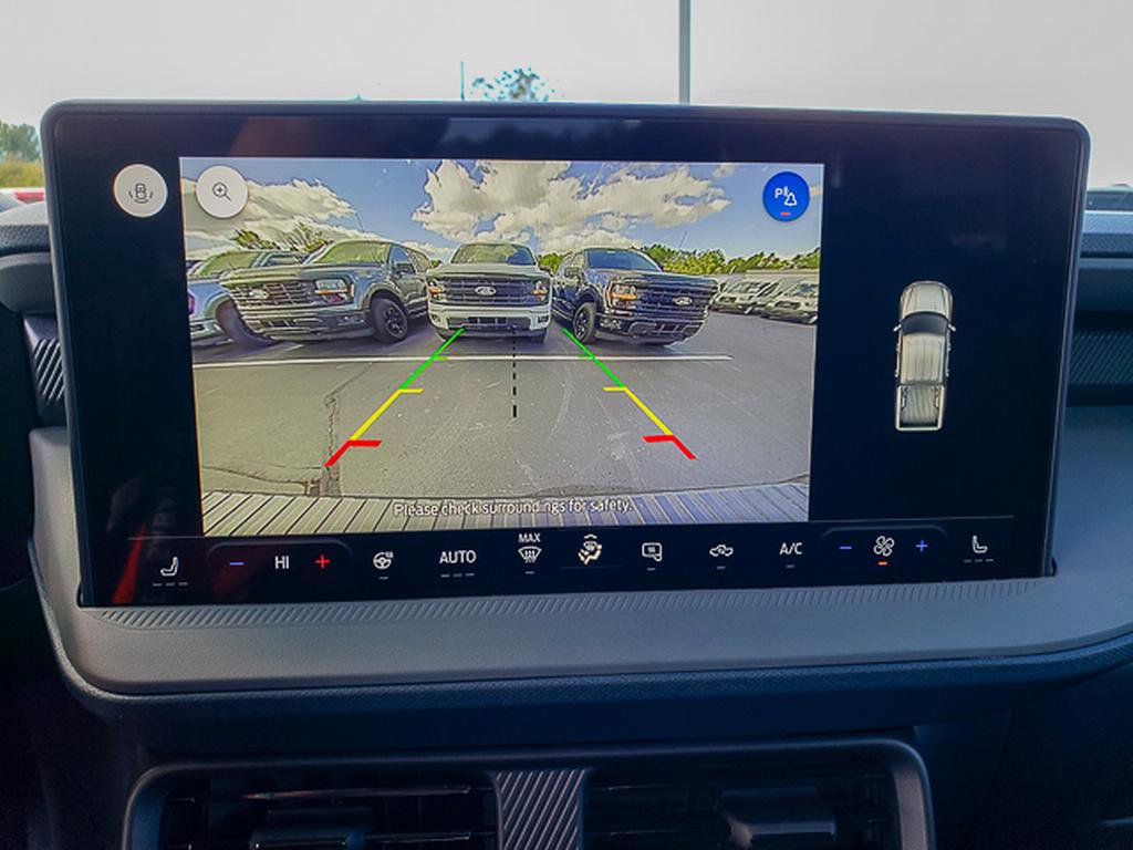 New 2025 Ford Maverick XLT w/ XLT Luxury Package image 10