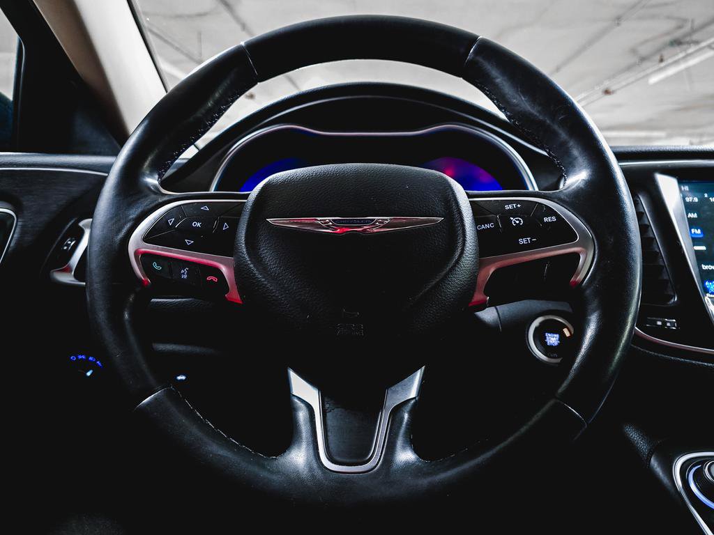 Used 2017 Chrysler 200 Limited Platinum w/ Comfort & Convenience Group image 22