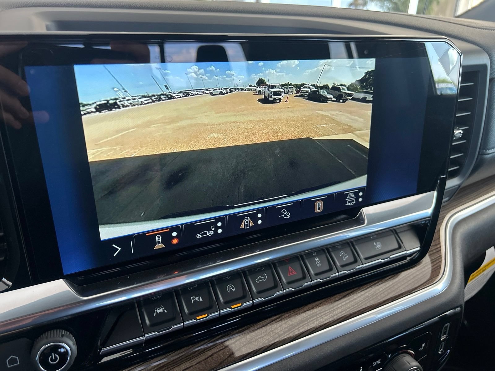 New 2026 Chevrolet Silverado 1500 LT w/ Texas Edition Plus AWD/4WD image 17