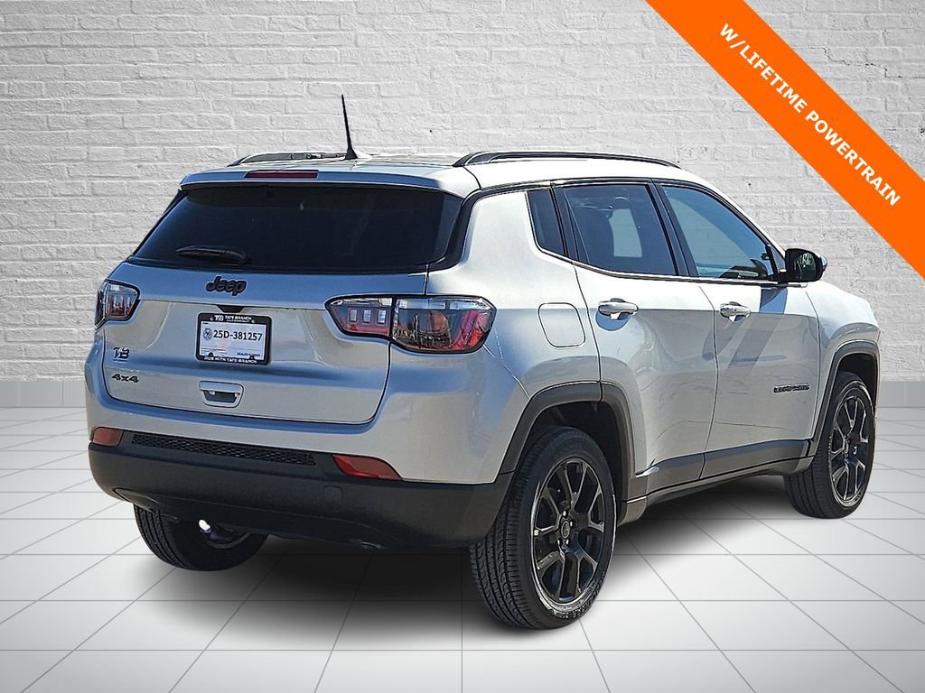 New 2026 Jeep Compass Latitude image 4